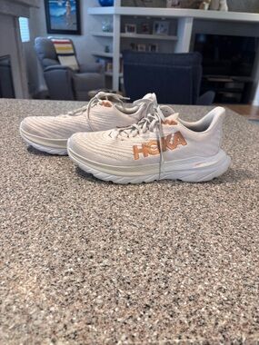 Hoka Match 5 women’s 9b